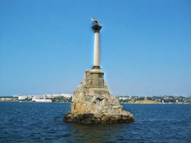 памятник Севастополь